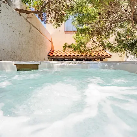 Magical Loft, Private Jacuzzi & Paradise アパート エル・メダノ