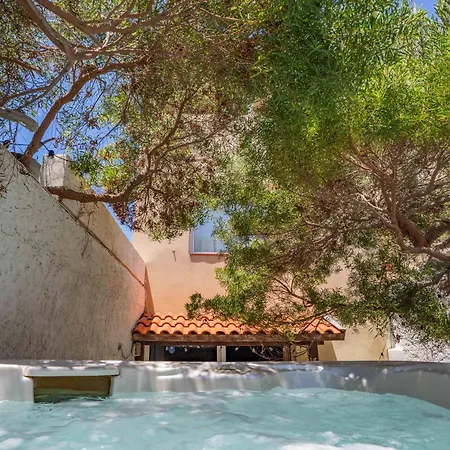 Magical Loft, Private Jacuzzi & Paradise *