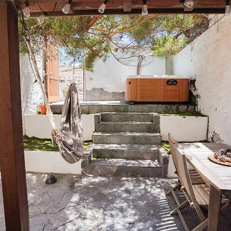 Magical Loft, Private Jacuzzi & Paradise